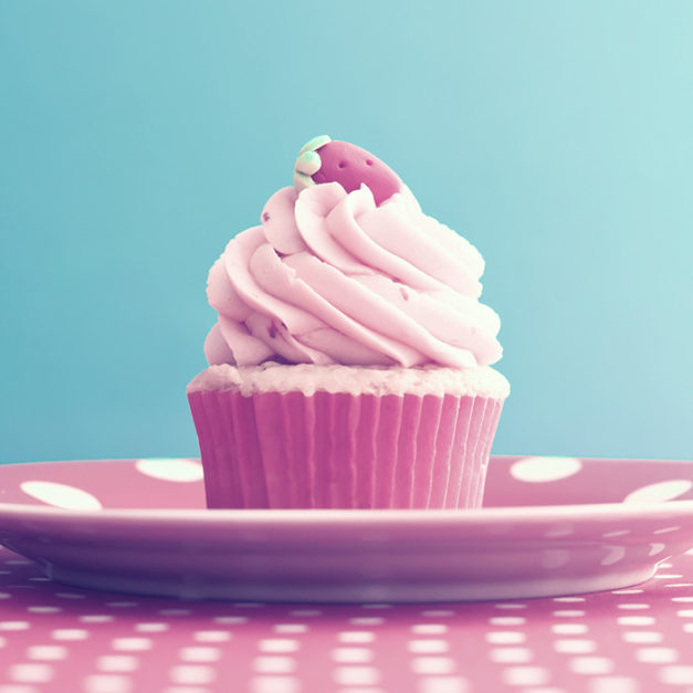 Delicious Cupcakes - Image 2
